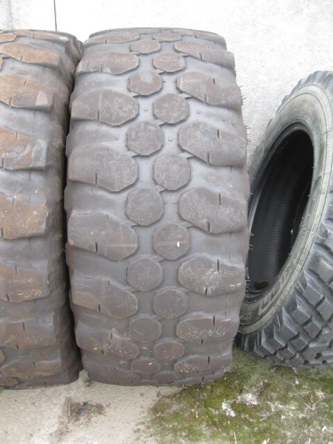 460 70R24 GEBRUIKT MICHELIN BIBLOAD HARD SURFACE 159A8 159B 18PR TL