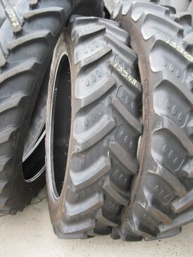 320/85R38 USED BKT AGRIMAX RT-855 143A8/143B TL H13948 80%