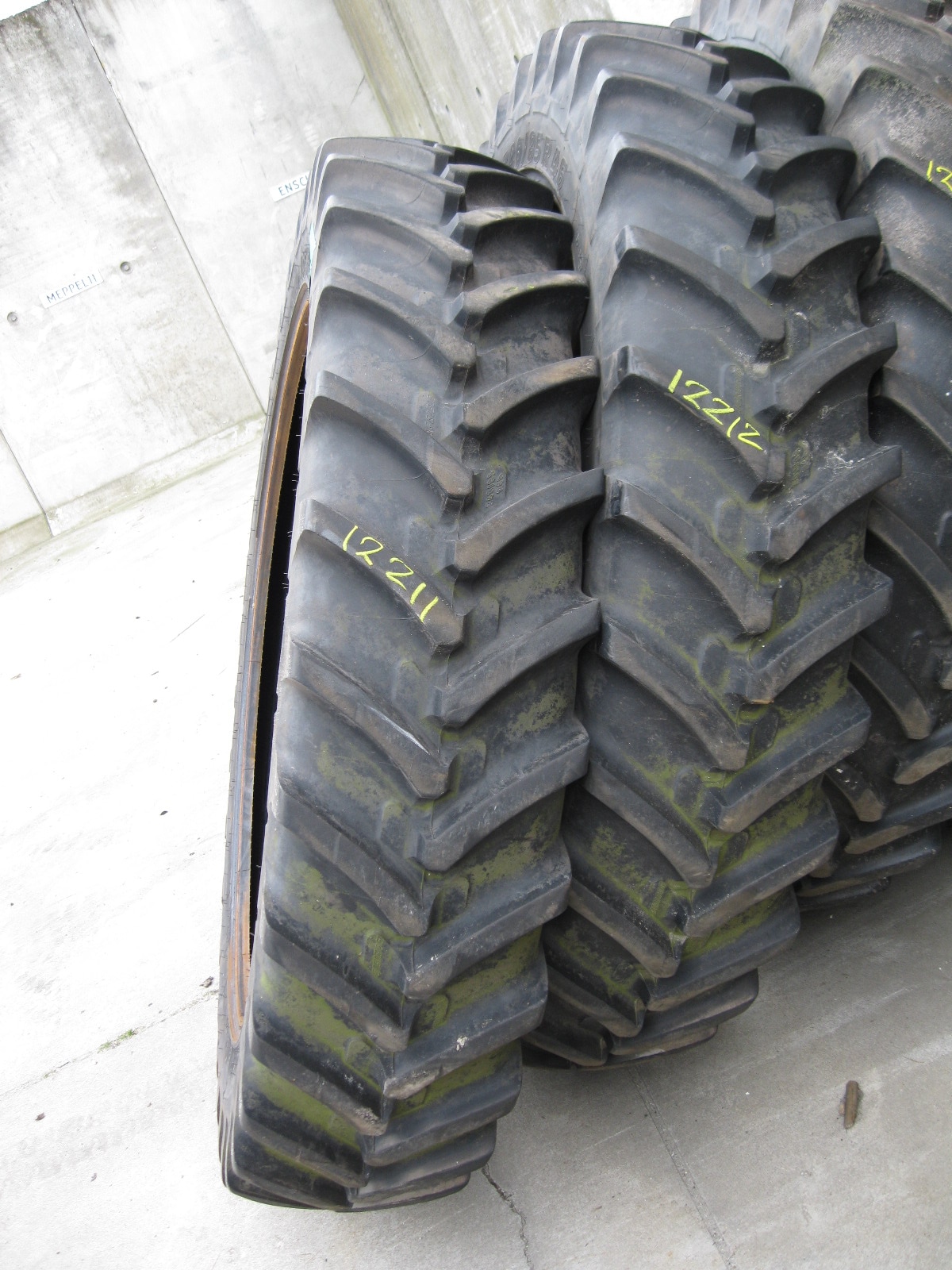 340/85R46 GEBRUIKT MICHELIN AGRIBIB RC 150A8/150B TL H12211 82