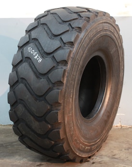 23.5R25 USED MICHELIN XHA2 195A2 * L-3 TL 13MM = 36% 4D06-328 REGROOVED