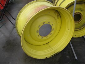 20-38 WIEL GEBRUIKT GEEL 281-335-10 Ø24 ET+40 V6631 VAST JD 1 KANT GELAST