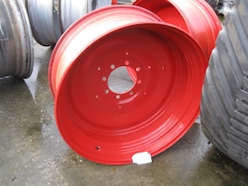 16-38 WHEEL USED RED 221-275-8 A3 ET-110 V7197 DEMO VAST CLAAS 1 KANT GELAST