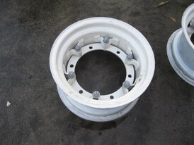 8-16 WIEL GEBRUIKT WIT 250-285-6 ET-120 V6980 DEMO VAST VERSTELBAAR NH 17.5 RECHT