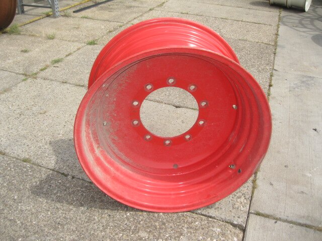 16x30 Rim 16x30 WHEEL USED FENDT RED 281-335-10 Ø24 ET-35 V7524 VAST 1 KANT ...