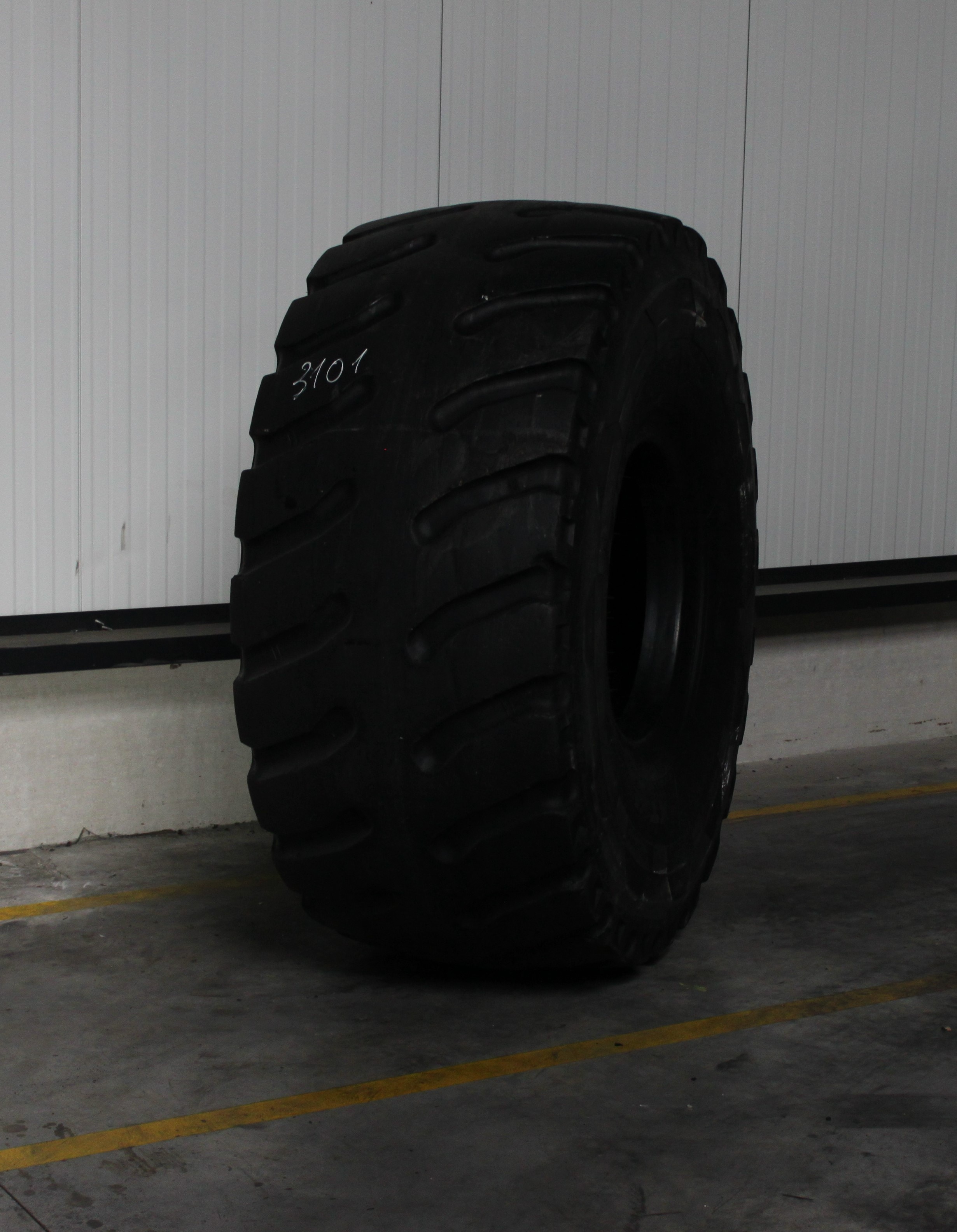 26.5R25 GEBRAUCHT MICHELIN XTXL E-4/L-4 TL 25MM= 46% NO REP 3101 | Heuver