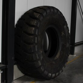 24.00R35 USED GOODYEAR RL-3+ ** TL 45MM= 90% NO REP 3106