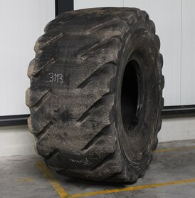 35/65R33 GEBRAUCHT MICHELIN X MINE D2 * L-5 TL 73MM 78% 2 REP 3113
