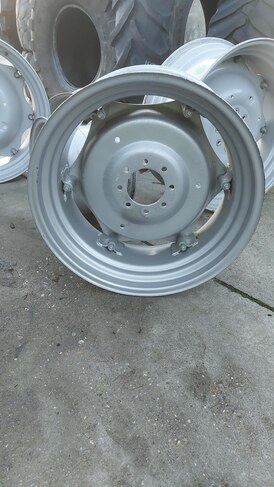 14-30 WHEEL USED SILVER 150-203-8 Ø17 ET25 V7792 VERSTELBAAR 6 NOKS