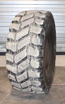 23.5R25 USED GOODYEAR TL-3A+ TL 35MM 83% NO REP A12653