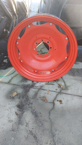 15-38 WHEEL USED FENDT RED 221-275-8 A3 ET-75 V7941, VERSTELBAAR 8 NOKS