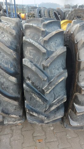380/85R28 USED BKT AGRIMAX RT-855 133A8/133B TL H18324 73%