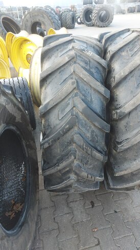 16.9R28 USED MICHELIN AGRIBIB 136A8/133B TL H18331 23% IETS ONGELIJK
