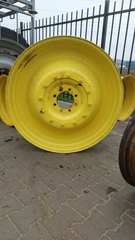 16-38 WHEEL USED JD YELLOW 152-203-8 Ø20 ET170 V7966 VAST MET VMS 2 KANTEN GELAST