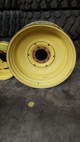 15-38 WHEEL USED JD YELLOW 221-275-8 Ø20 ET-75 V8031 VAST 1 KANT GELAST