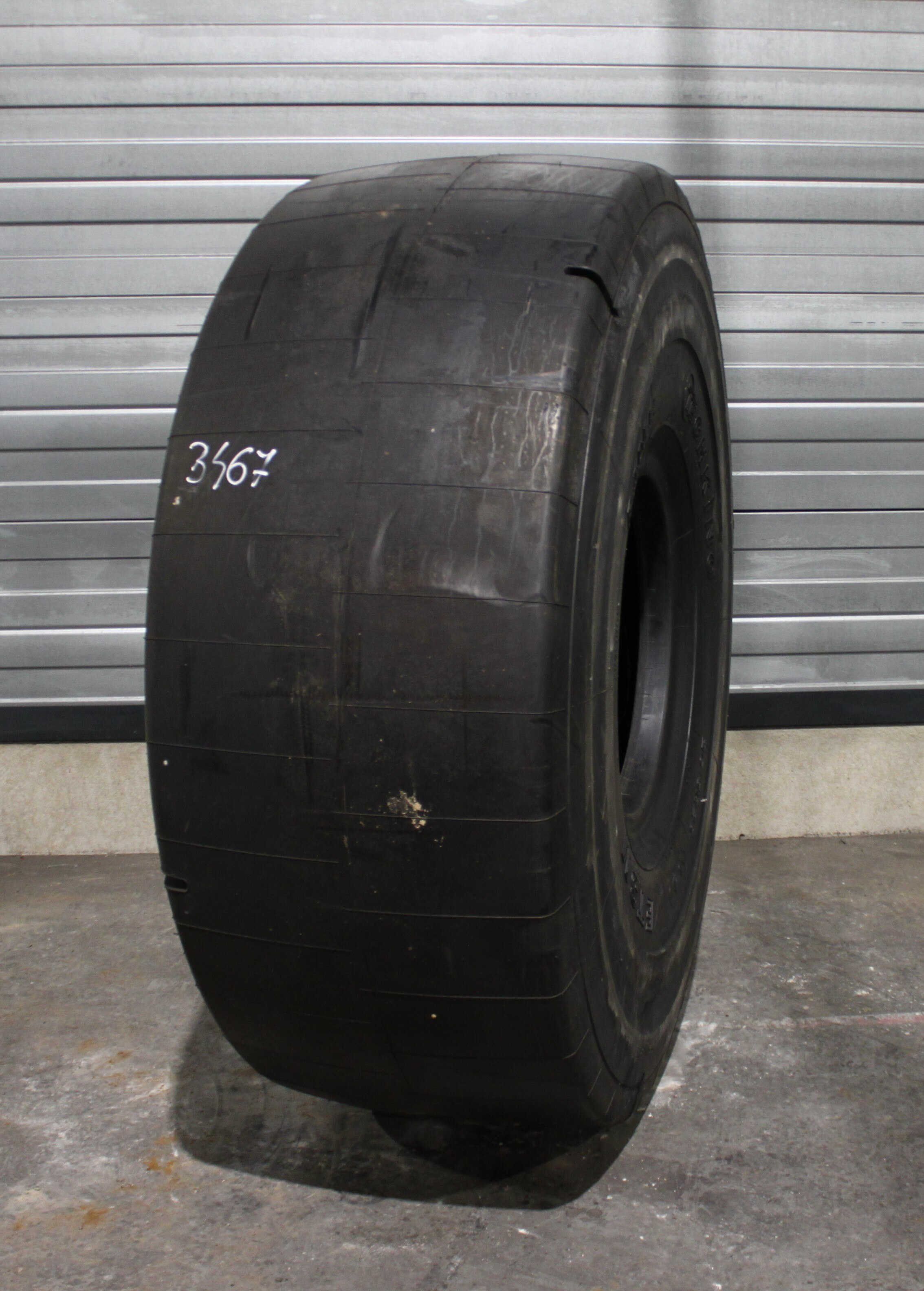 26.5R25 USED TECHKING ETSM ** L-5S TL 88MM 100% NO REP 3467 | Heuver