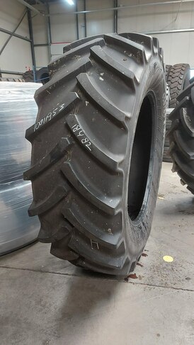 650/65R42 USED MITAS AC65 165D/168A8 TL H18482 98%