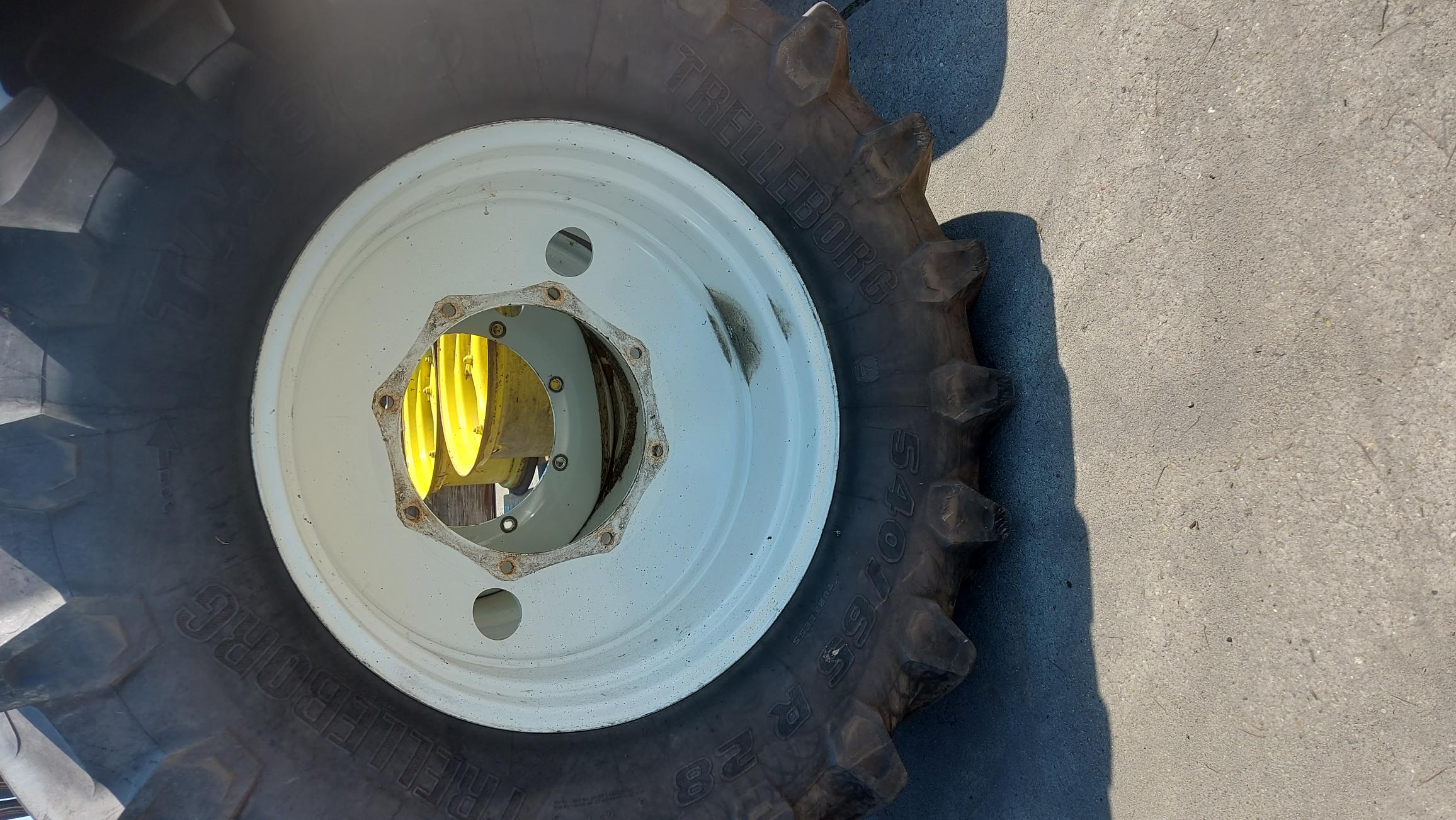 15x28 WHEEL USED NEW HOLLAND WHITE 361-405-8 Ø17 ET15 V8235 VAST 1 KANT ...
