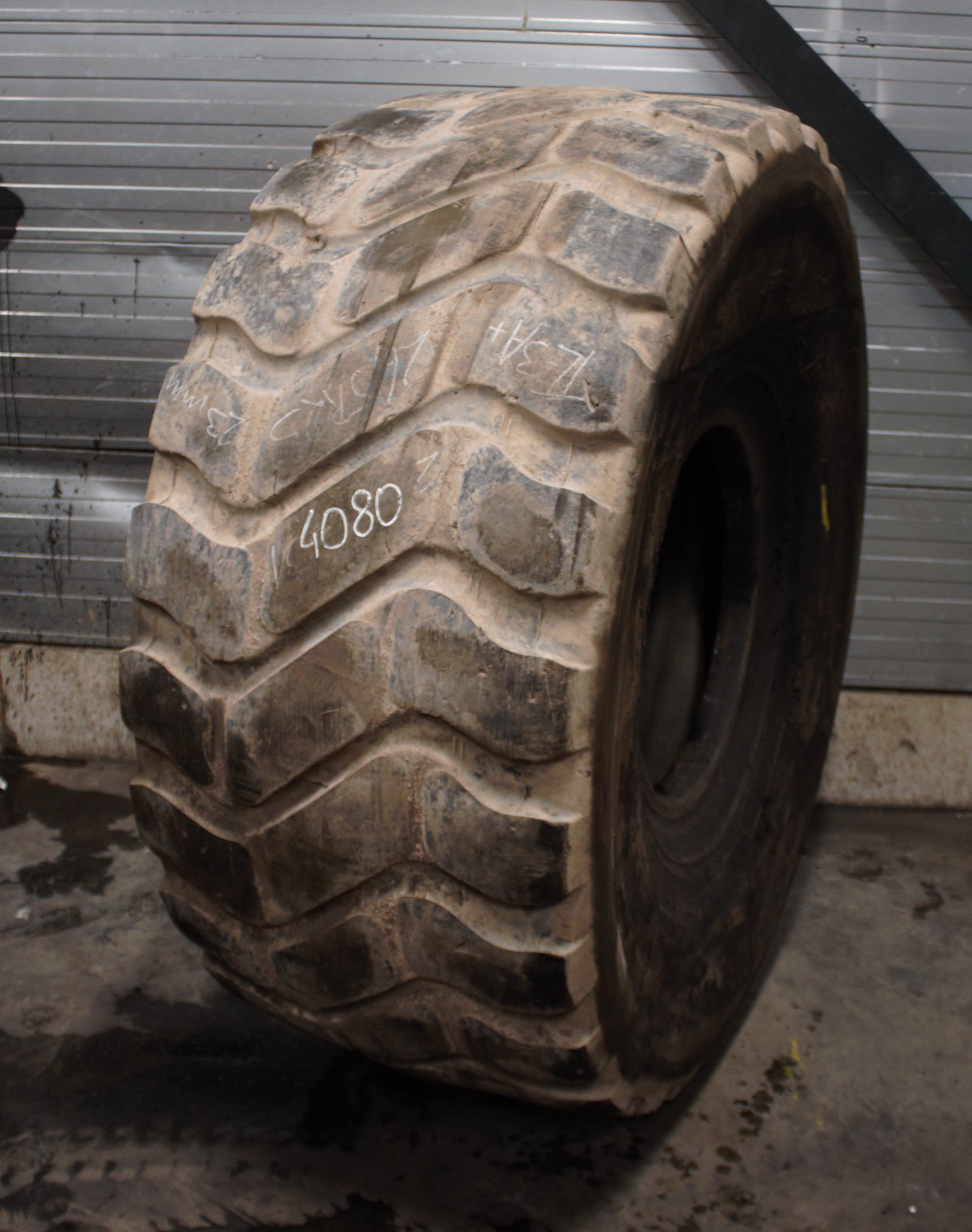 26.5R25 USED GOODYEAR TL-3A+ E-3/L-3 TL 18MM 39% NO REP 4080 | Heuver